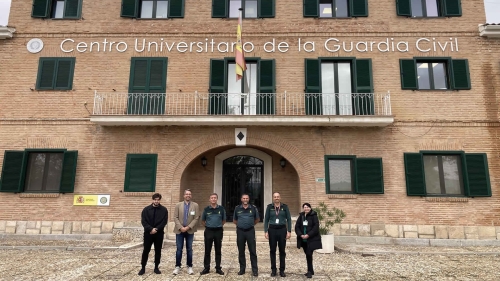 Visita de un equipo de investigadores de la UNED