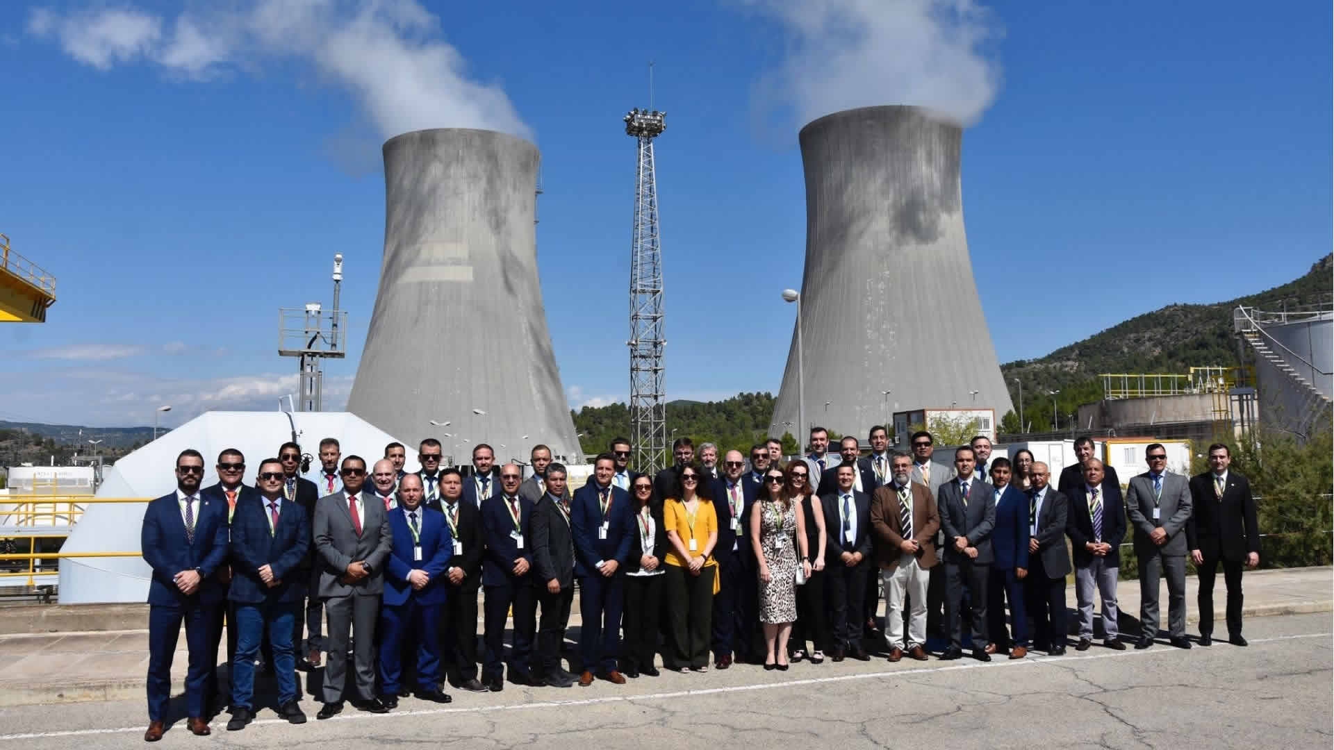 Interesante visita a la Central Nuclear de Iberdrola de Cofrentes en el marco de la Asignatura Estrategia de Seguridad Corporativa del III Máster en Alta Dirección en Seguridad Internacional impartido por el Centro Universitario de la Guardia Civil